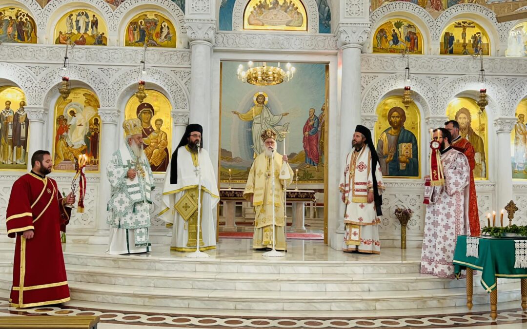 Ύψωση του Τιμίου Σταυρού στον καθεδρικό ναό της “Ανάστασης του Χριστού” στα Τίρανα. 2023